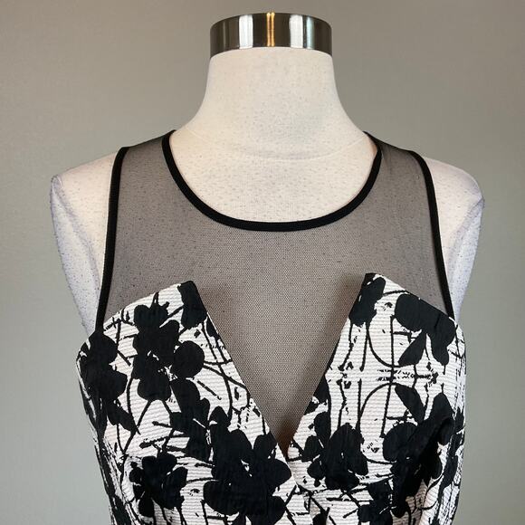 BCBGeneration Floral Print Fit and Flare Cocktail Dress Black and White Size 6 - Picture 5 of 11